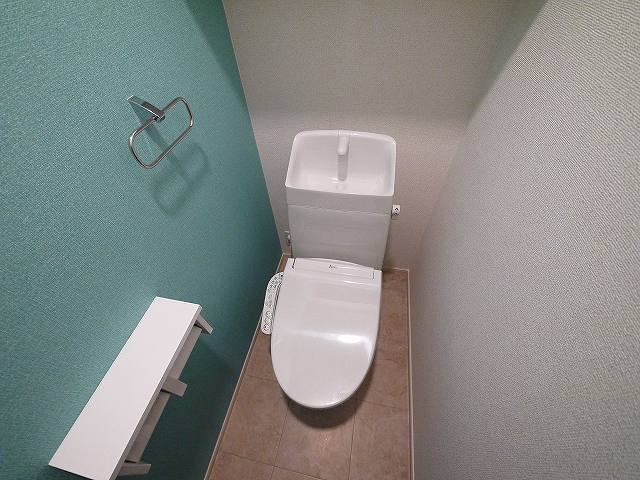 トイレ　ゆったりとした空間のトイレです