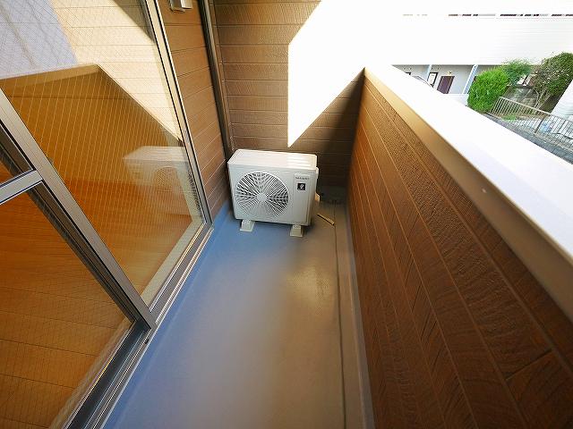 バルコニー　陽当たり良好なバルコニーです