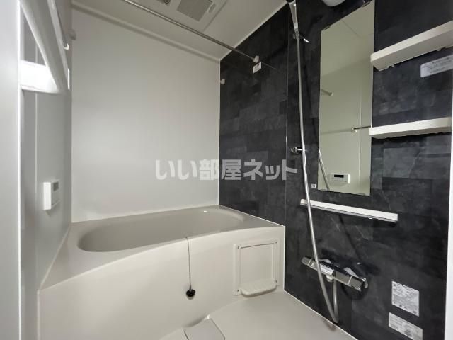 ラルーナBの風呂写真