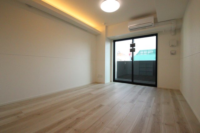 居室・リビング　※別室の為、現況優先