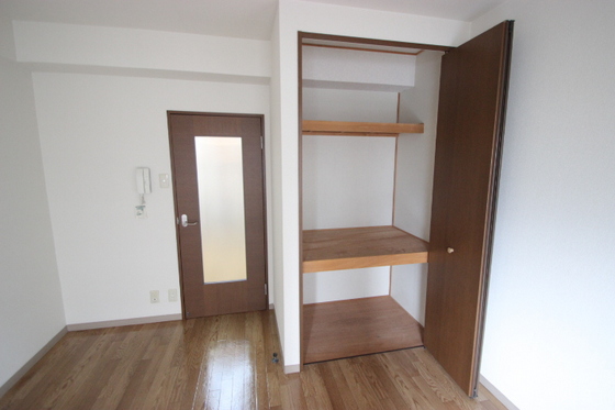 収納　※別部屋の写真です