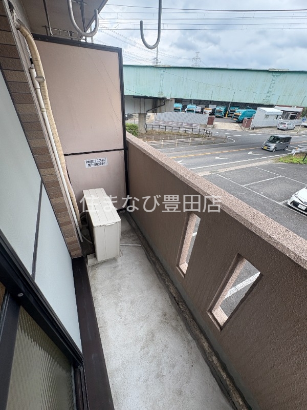 バルコニー　同型別部屋写真