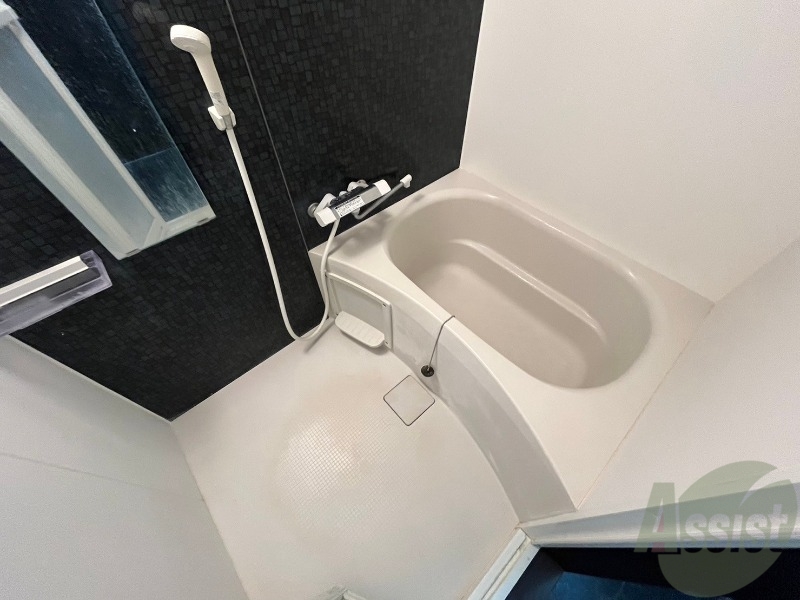 バス・シャワールーム　お風呂です。ゆっくりお風呂につかるのも体に良いですね～