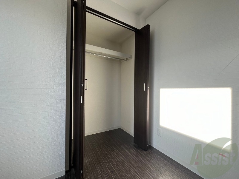 収納　寝室の収納です。部屋がすっきり片付きます。