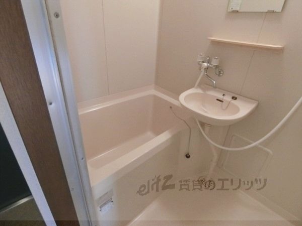 バス・シャワールーム　風呂