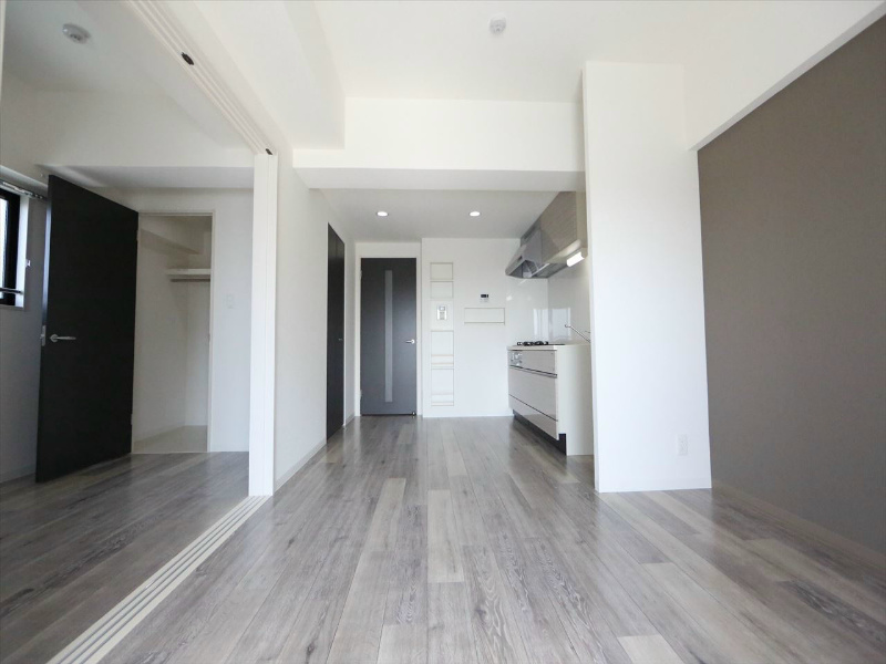 居室・リビング　LDK10帖　洋室5帖と繋げても仕切っても使えます