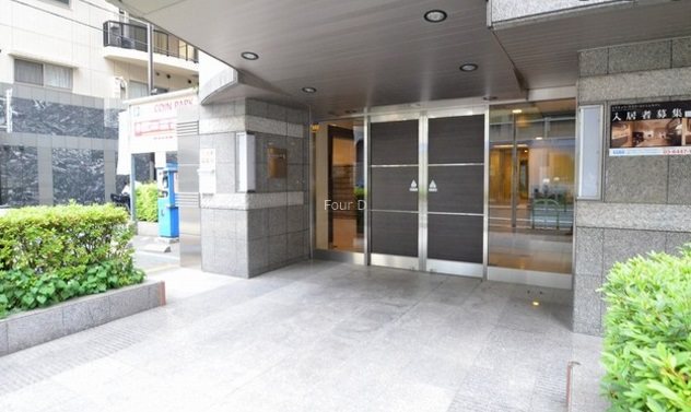 エントランス　★礼金0円・フリーレント1か月キャンペーン★