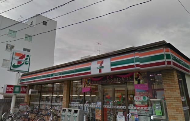 コンビニ　セブンイレブン（コンビニ）まで460m