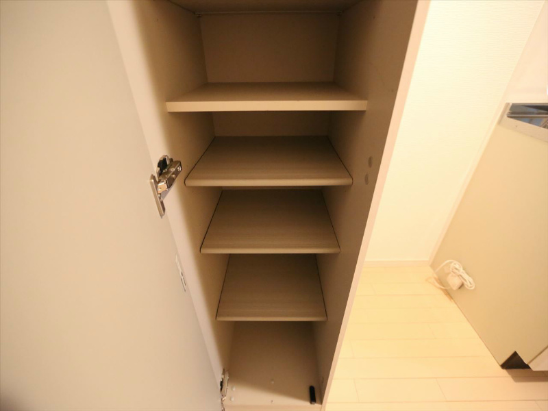 玄関　玄関　シューズボックス付