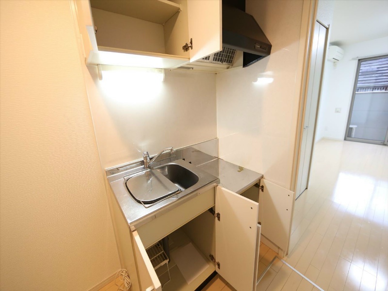 キッチン　キッチン（ガス2口コンロ設置できます）