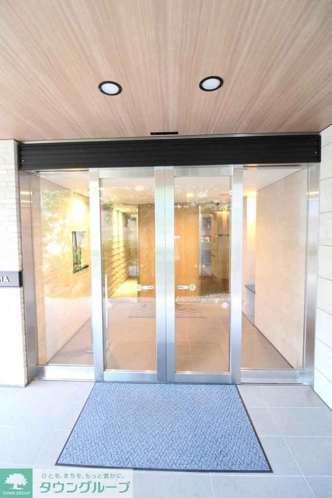 エントランス　エントランス