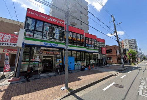 コンビニ　ファミリーマート 新深江駅前店（コンビニ）まで603m