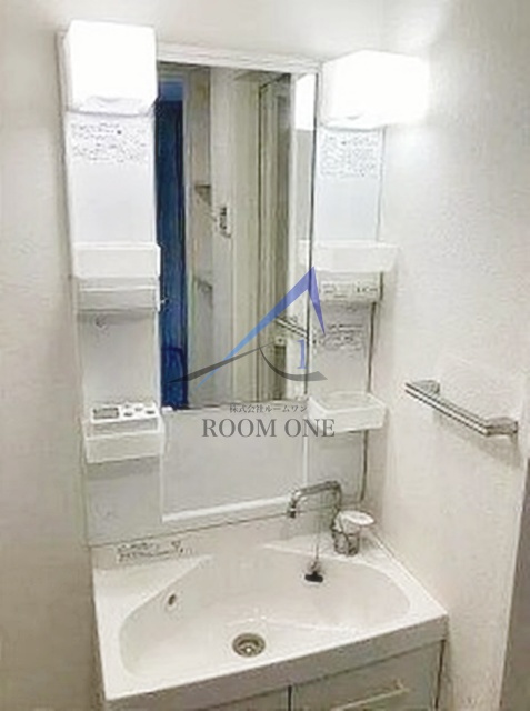 洗面設備　洗面台です。