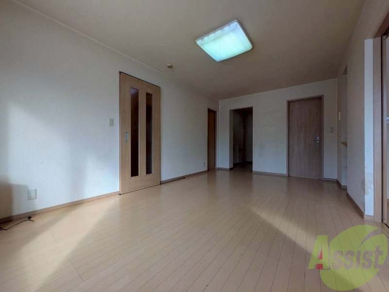 居室・リビング　広くてキレイなお部屋が広がっていて、充実した生活が送れそう。