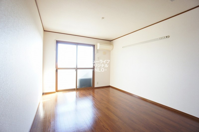 居室・リビング　※同建物他部屋になります。現状優先です。