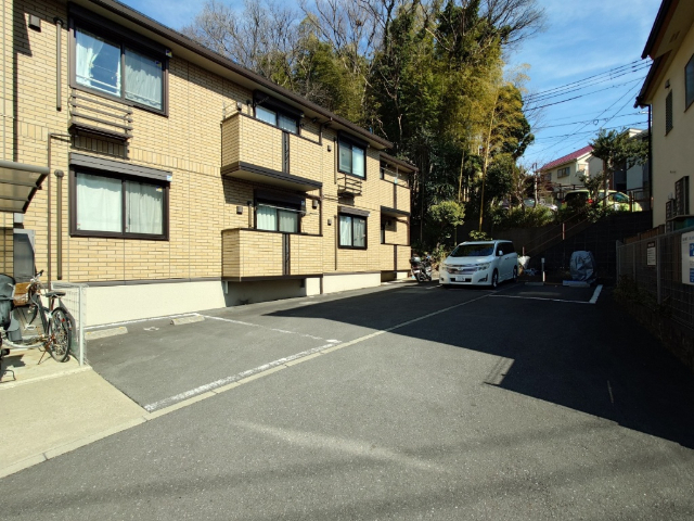 駐車場　敷地内駐車場