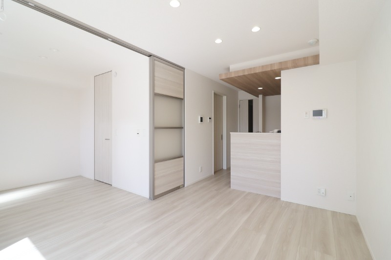 居室・リビング　図面と現状に相違がある場合には現状を優先