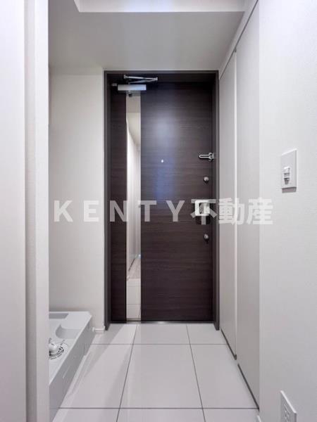 玄関　収納もある玄関です