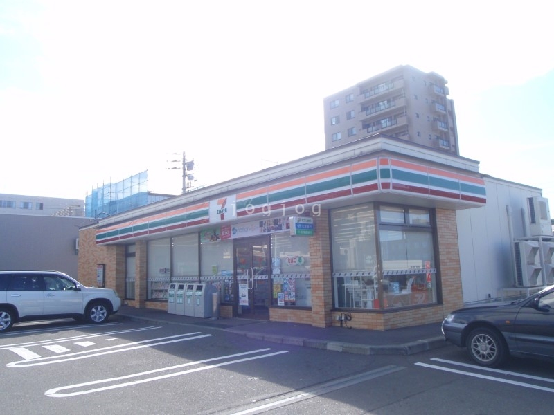 コンビニ　セブンイレブン小樽新光1丁目店（コンビニ）まで255m