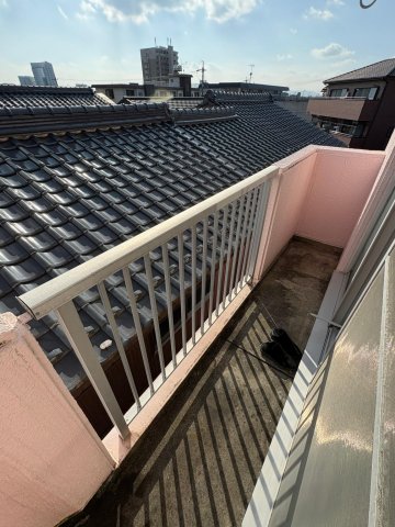 バルコニー　日当り良好！洗濯物乾きます！