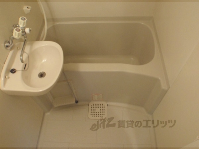 バス・シャワールーム　バス