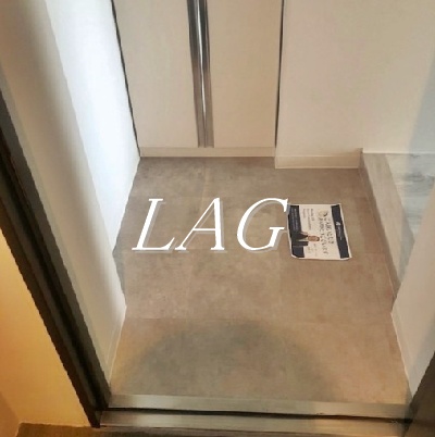 玄関　玄関です。