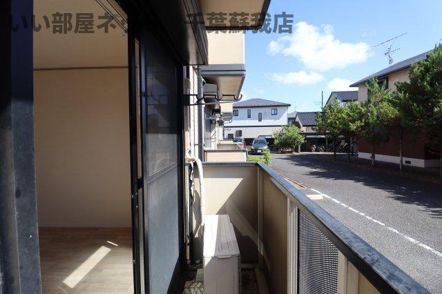 バルコニー　落ち着いた時間を過ごせるバルコニーです