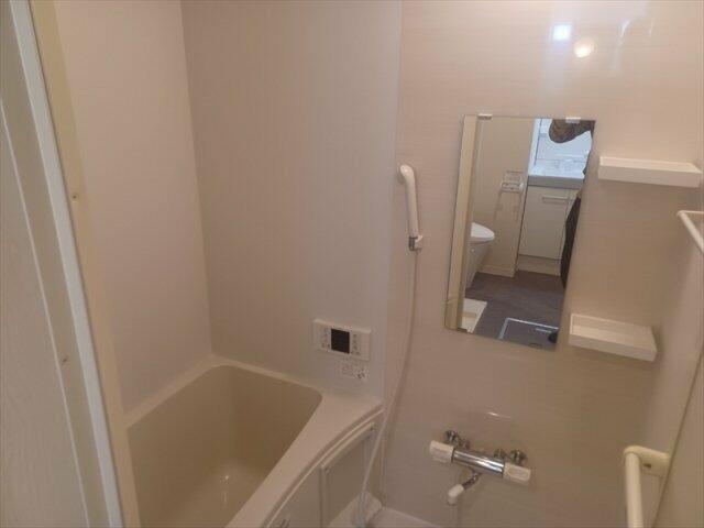 バス・シャワールーム　?