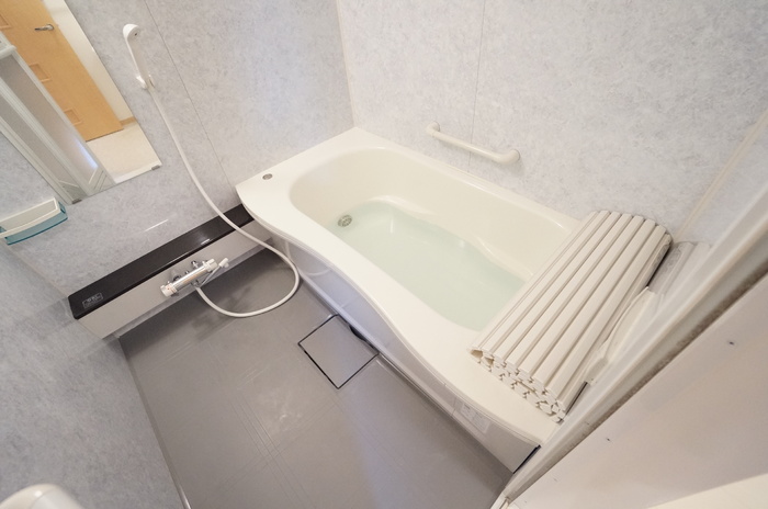 バス・シャワールーム　追い焚き付きバス♪