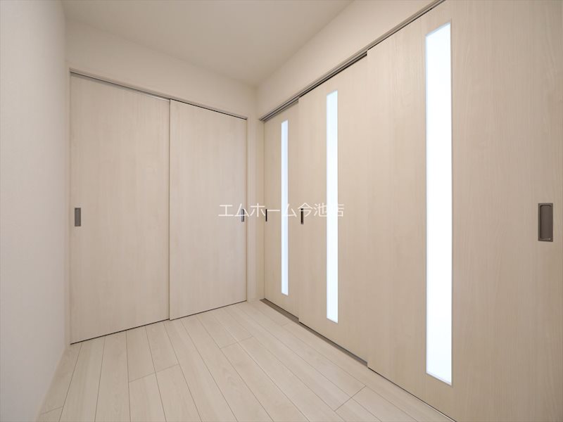 その他部屋・スペース　洋室3.5帖　収納スペース充実しています　同仕様写真