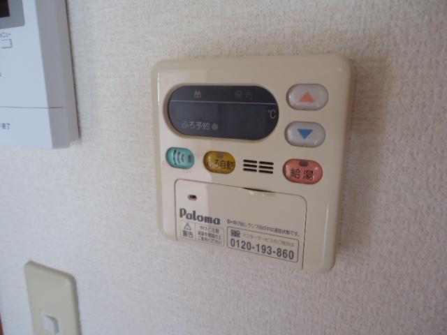 その他　給湯リモコン（イメージ）