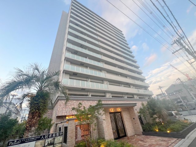 建物外観　存在感のある外観は落ちついた色合いで、堂々としていますね。