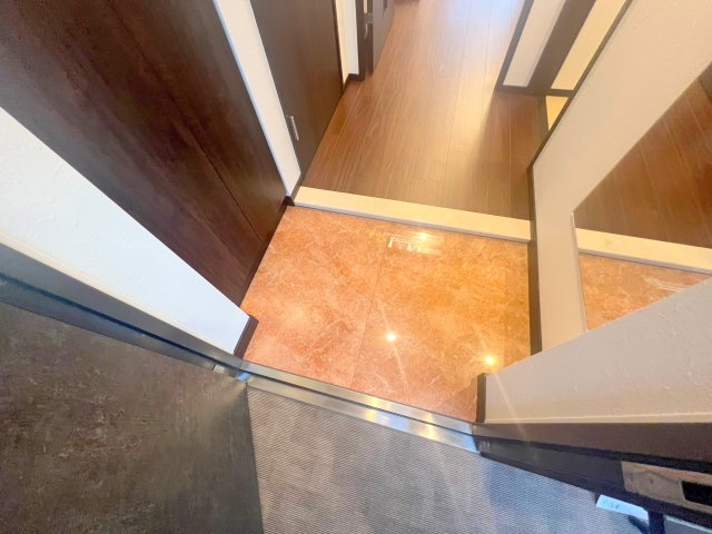 玄関　素敵な玄関は毎朝あなたを元気に送りだしてくれますよ。