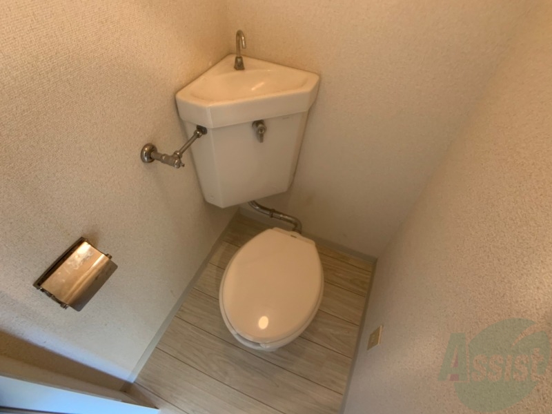 トイレ　こちらはトイレです。清潔感があり、安心して使用できます。