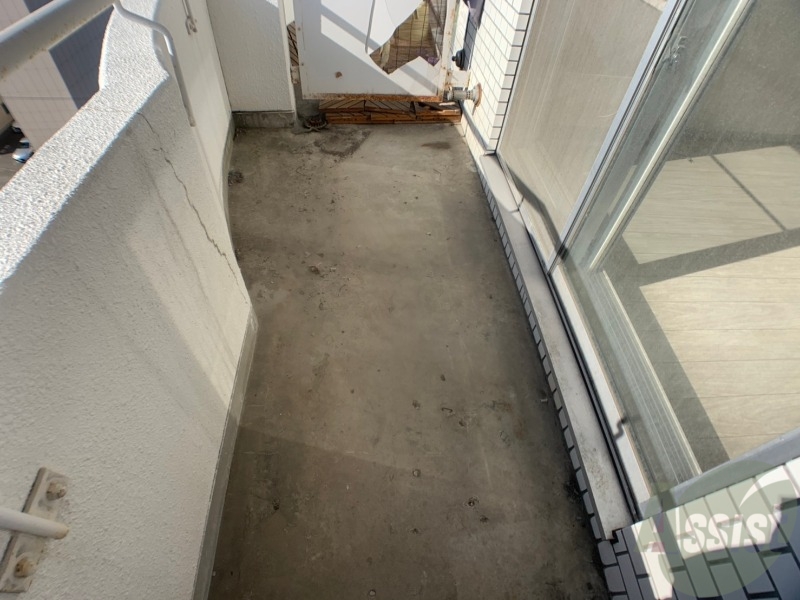 バルコニー　バルコニーです。洗濯物を干したり一息ついたりできますね！