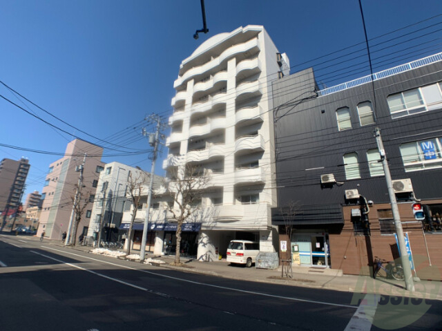建物外観　札幌市北区北１４条西「ル・ソレイユ」