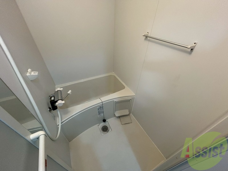 バス・シャワールーム　ユニットバスです。疲れを癒すのに欠かせませんね！