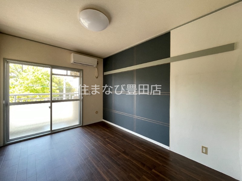 居室・リビング　同型別部屋写真