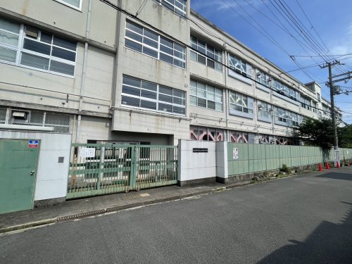 小学校　東大阪市立上小阪小学校（小学校）まで1988m