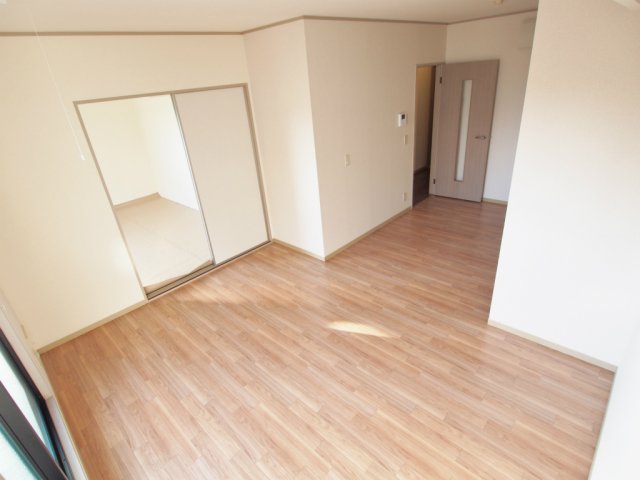 居室・リビング　※別部屋の写真です