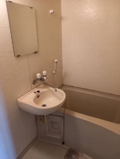 バス・シャワールーム　1日の疲れをこちらで洗い流してください