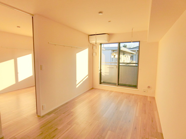 居室・リビング　★LDK11.5帖・陽の入る明るいお部屋★