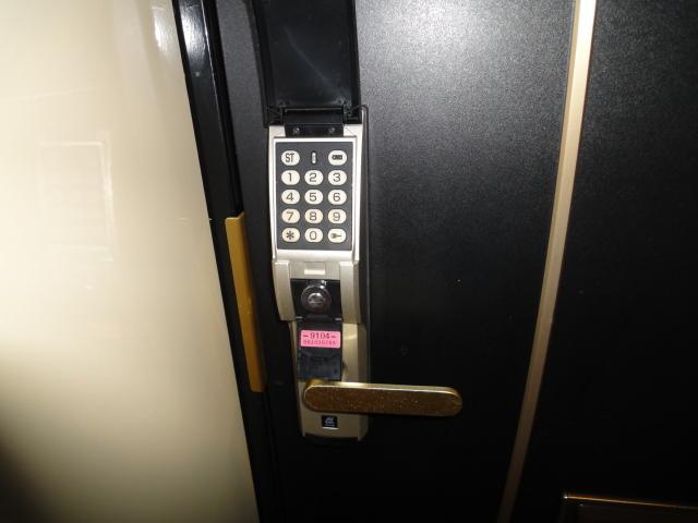 セキュリティ　玄関