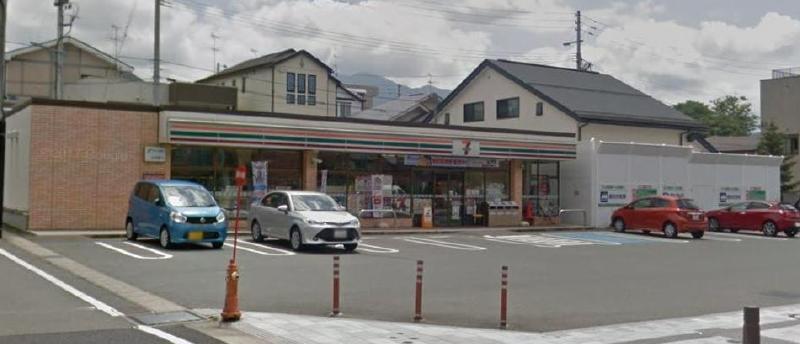 コンビニ　セブンイレブン山形諏訪町１丁目店（コンビニ）まで350m