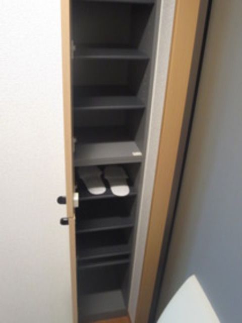 玄関　★靴入れです★
