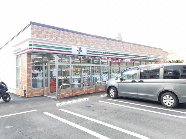 コンビニ　セブン浦添パイプライン伊祖店（コンビニ）まで469m