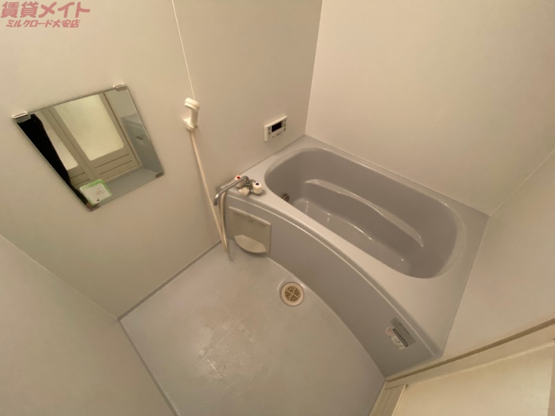 バス・シャワールーム　同物件別部屋参考写真