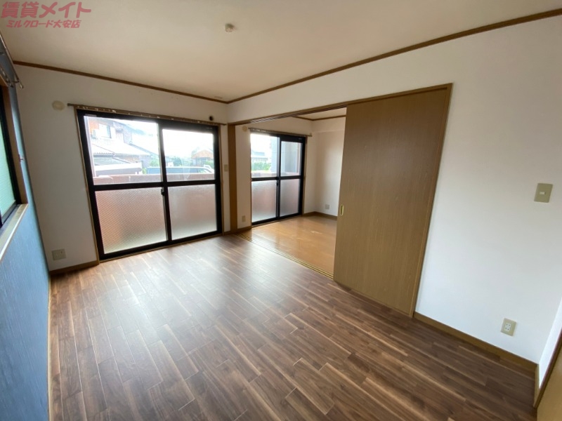 居室・リビング　同物件別部屋参考写真