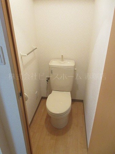 トイレ　※別号室参考写真