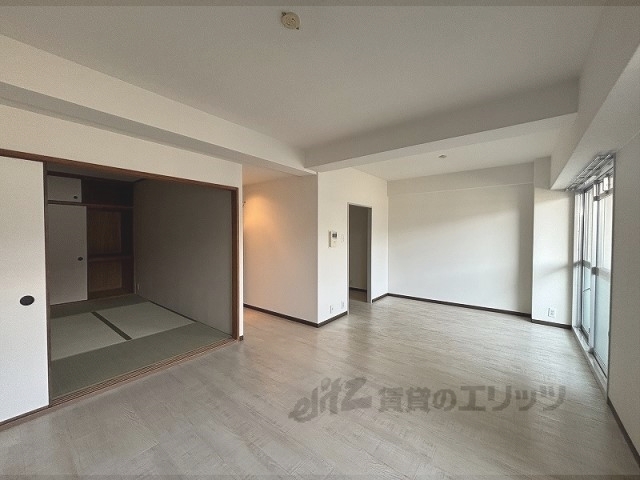 居室・リビング　リビング